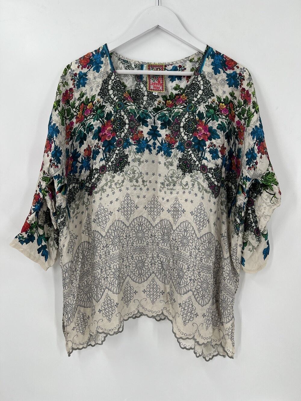 Johnny Was Blouse Womens Small Ivory Floral Silk Sheer Sheer Scallop Hem Top
